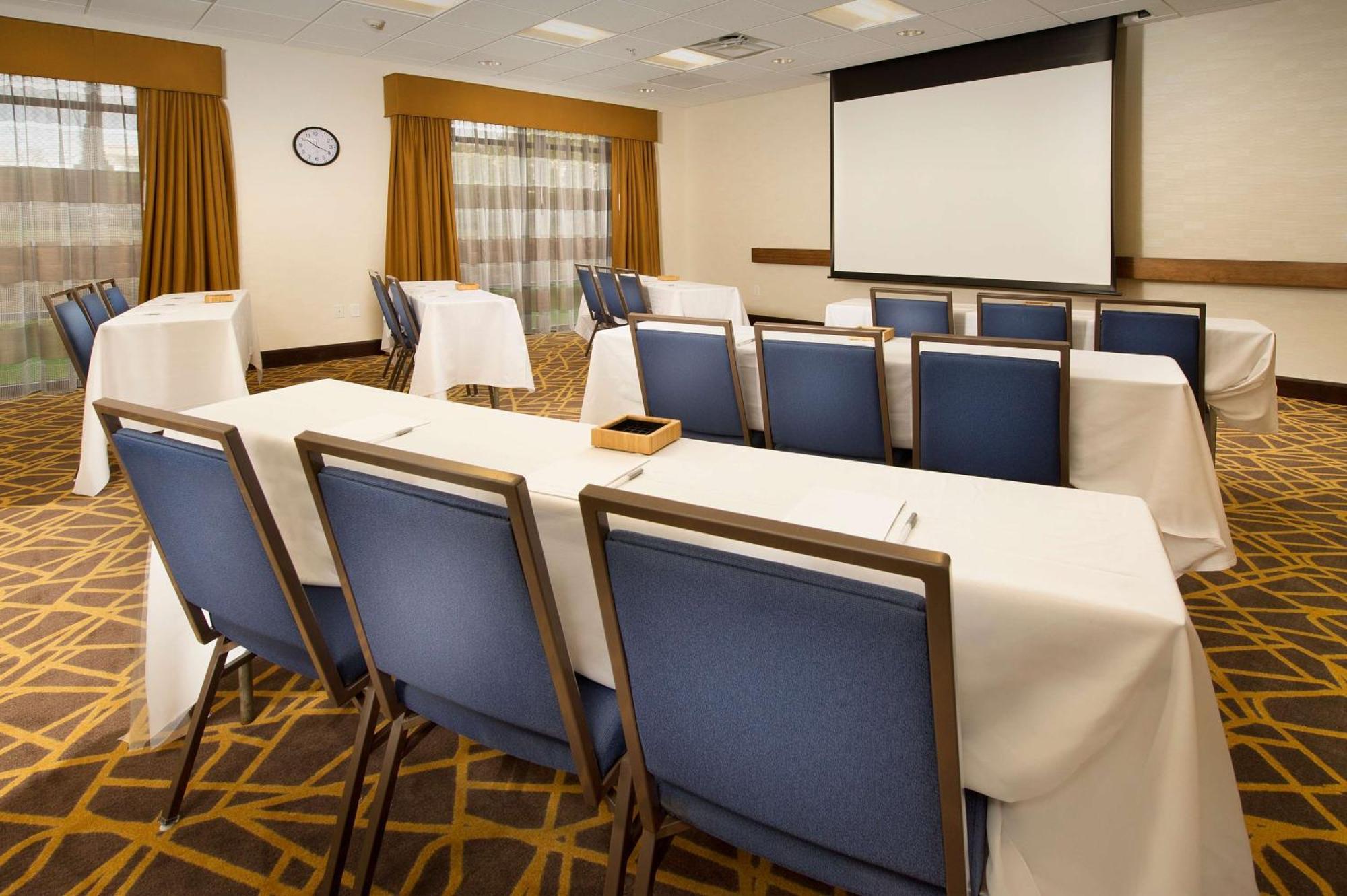 Hampton Inn & Suites Baltimore/Woodlawn Exteriér fotografie