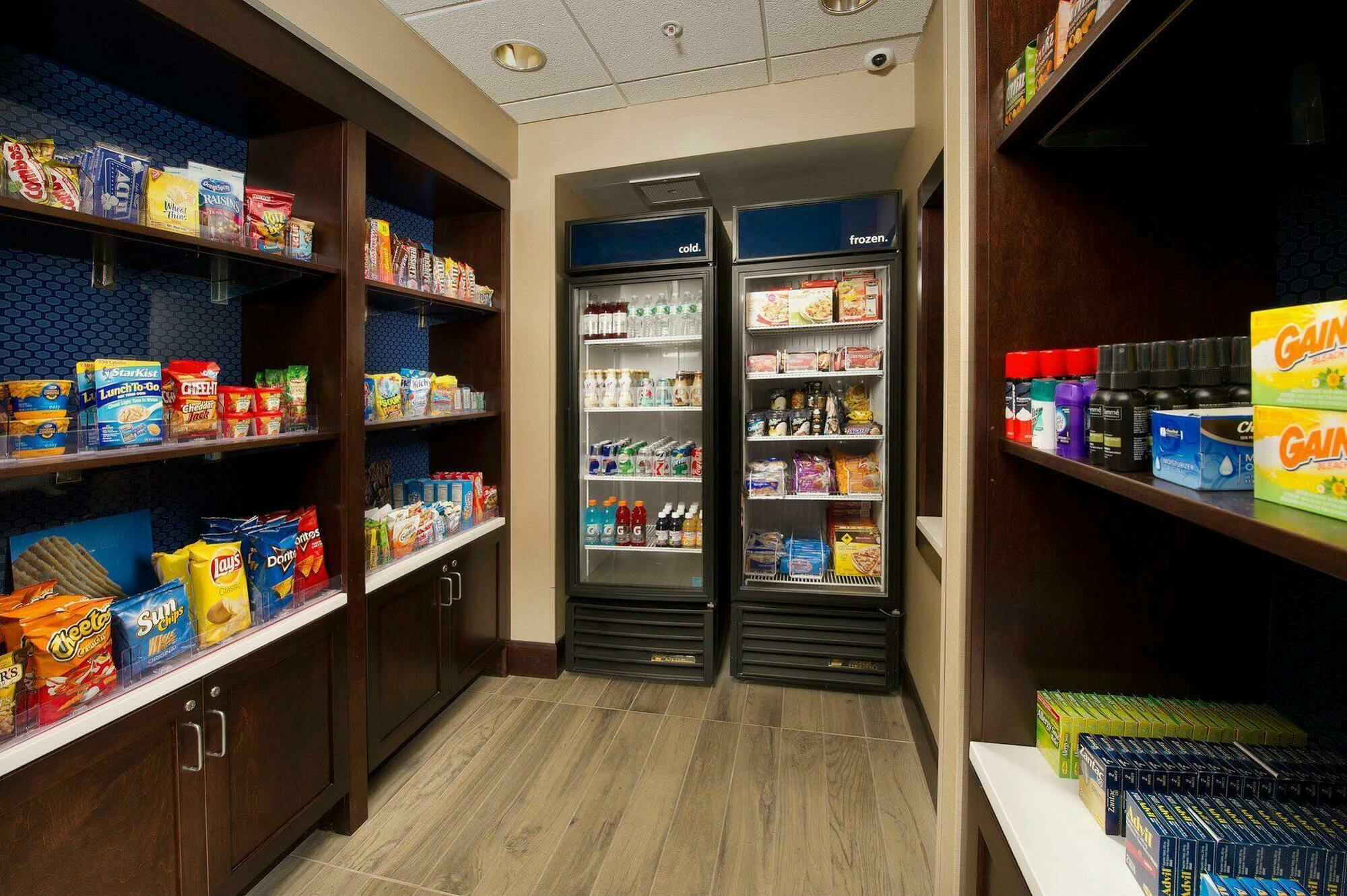 Hampton Inn & Suites Baltimore/Woodlawn Exteriér fotografie